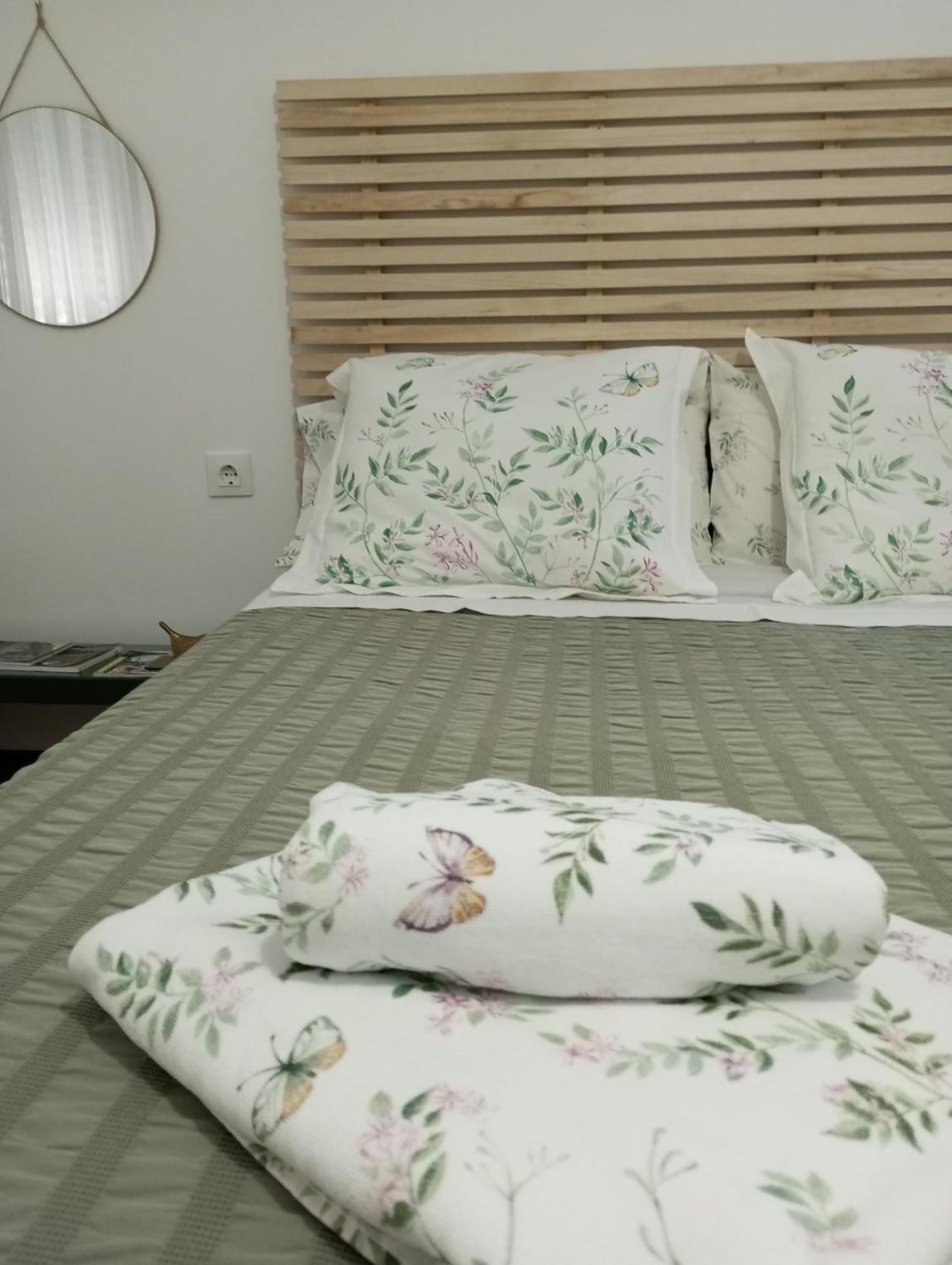 Apartamento Turistico Damajuana Parking Free Espartinas Exterior foto